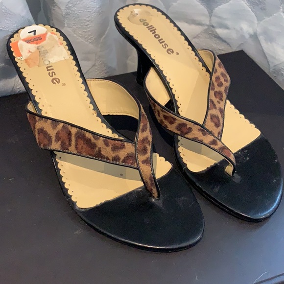 Leopard 🐆 Print Heels size 7 - Picture 2 of 4
